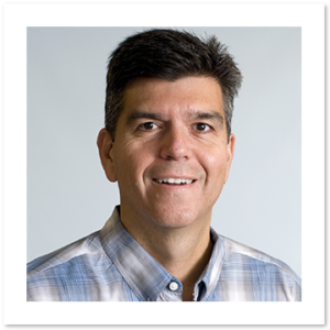 Dr. Carlos Camargo